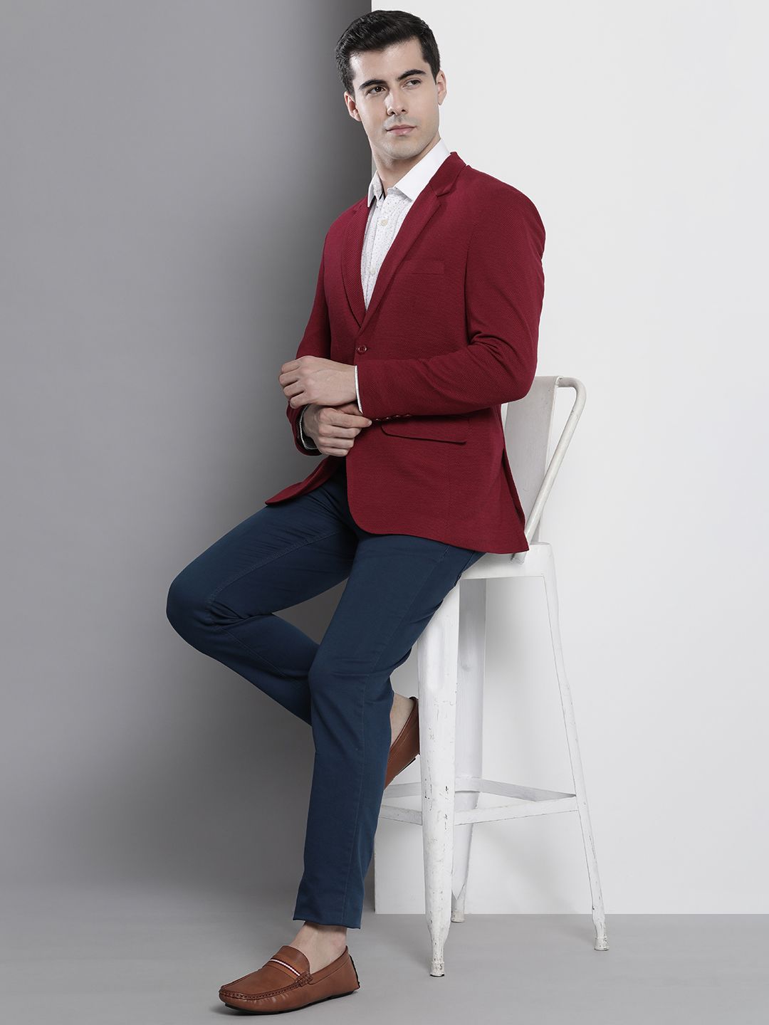 The Indian Garage Co Men Self Design Slim-Fit Single-Breasted Blazer