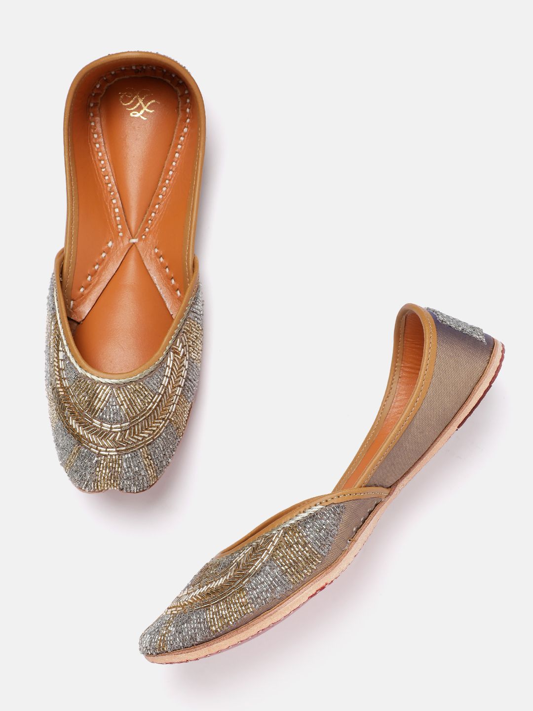 House of Pataudi Embellished Ethnic Mojaris