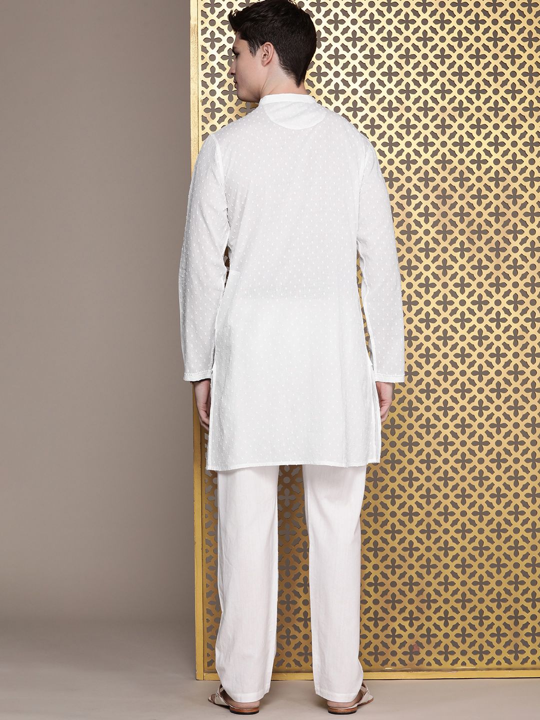 House of Pataudi Pure Cotton Chikankari Embroidered Dobby Jashn Kurta