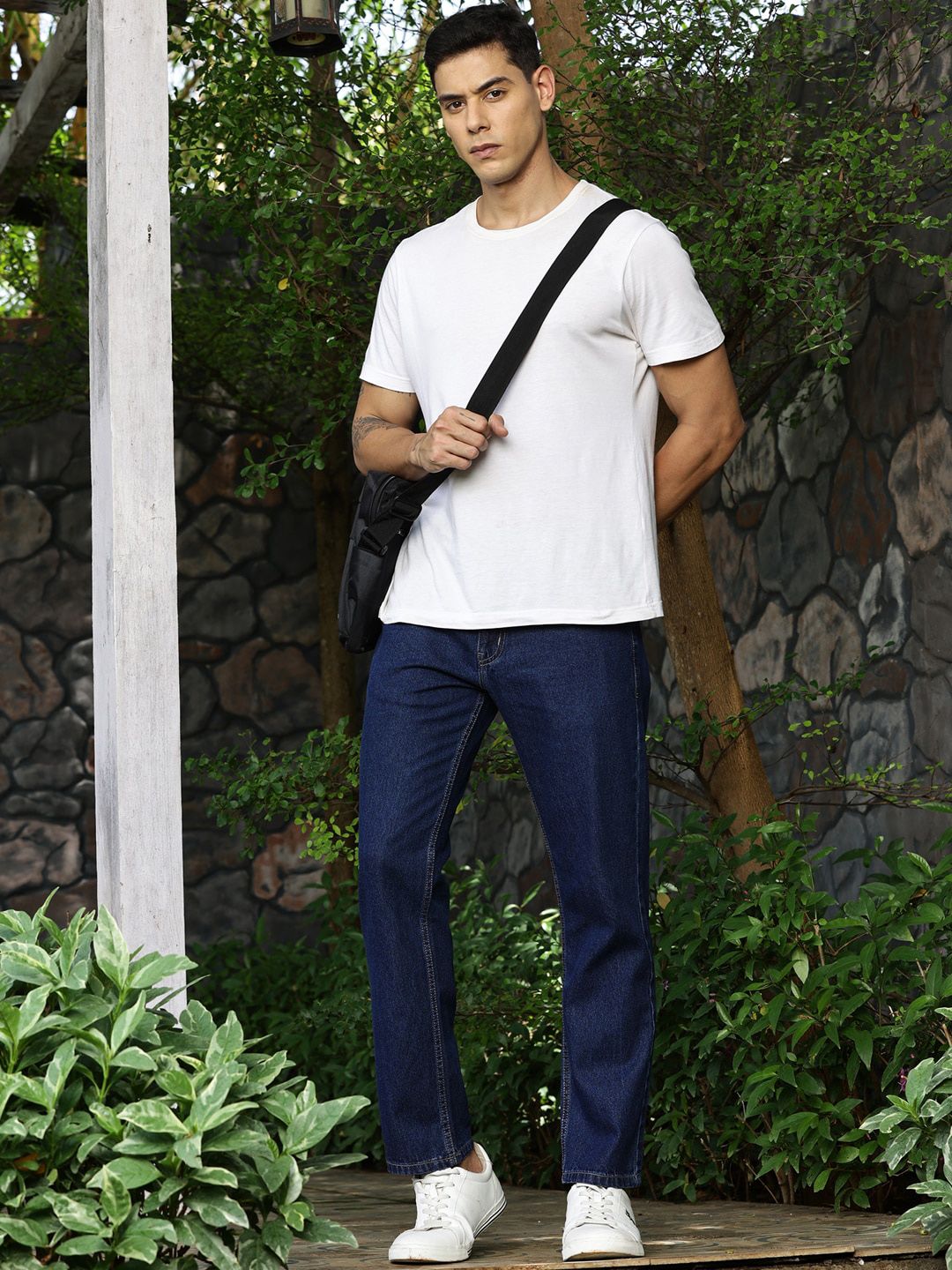 Thomas Scott Men Smart Relaxed Fit Mid-Rise Pure Cotton Jeans