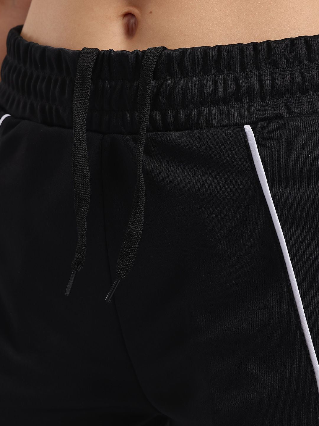 HRX by Hrithik Roshan Women Piping Detail Training Shorts