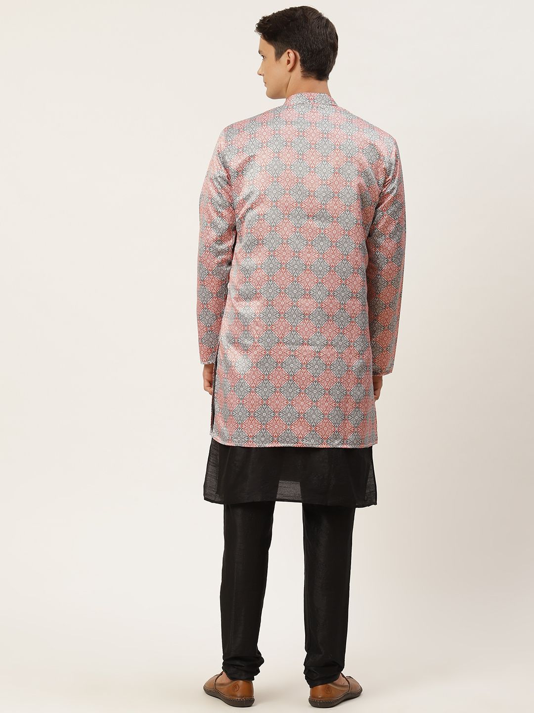 SOJANYA Men Black Solid Kurta with Churidar & Ethnic Jacket