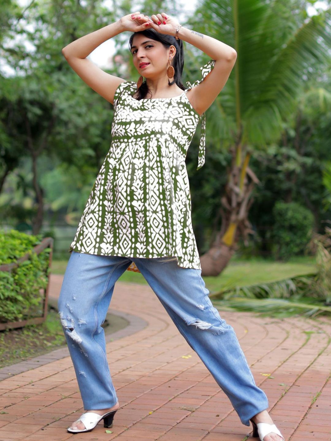 KALINI Ethnic Motifs Printed Square Neck Kurti