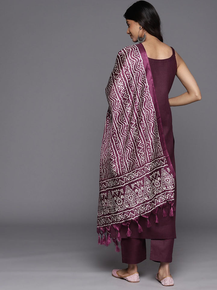 Varanga Violet Solid Sleeveless Kurta With Trousers & Bandhani Printed Dupatta