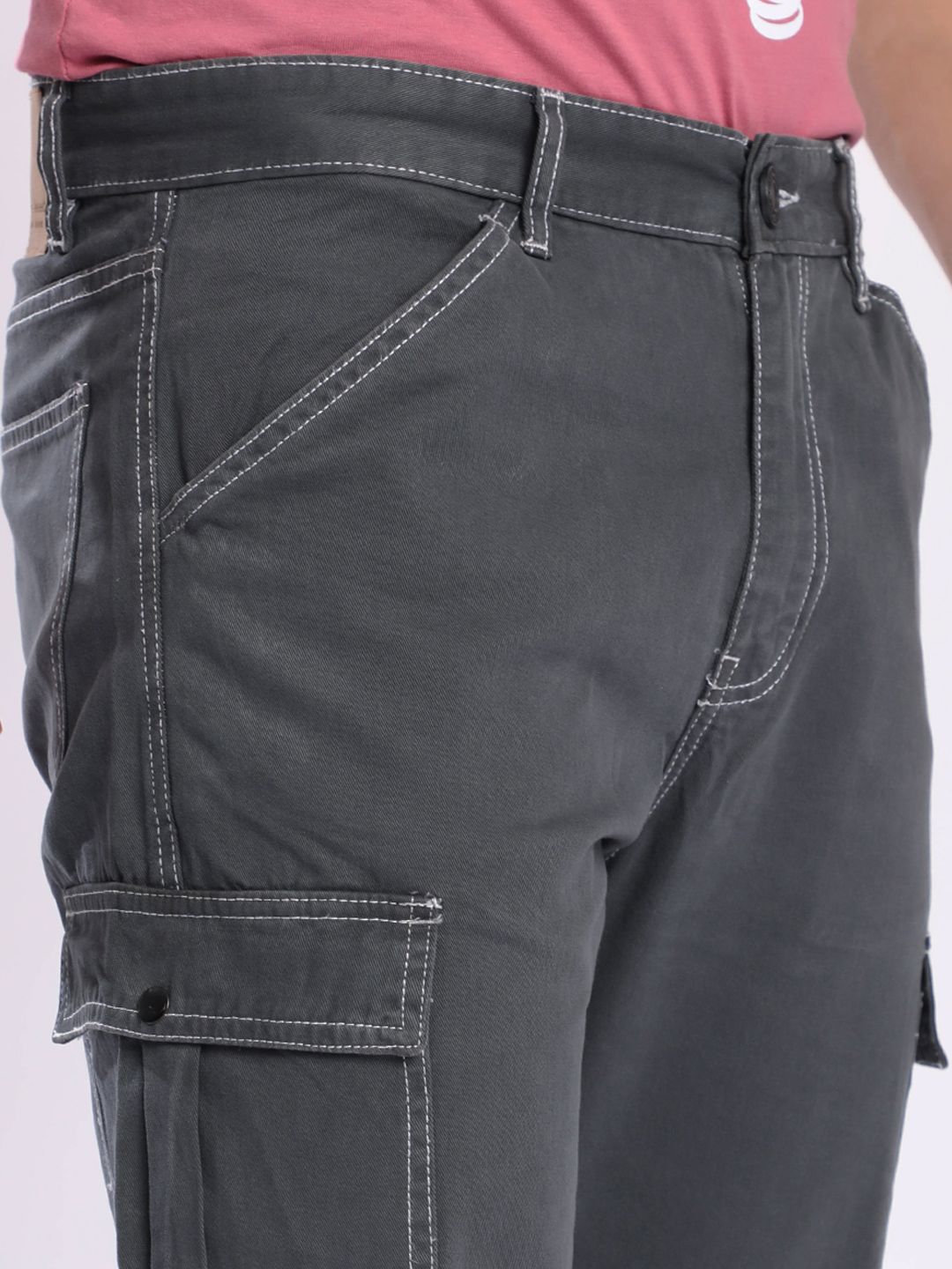Bene Kleed Men Relaxed Pure Cotton Contrast Stitch Cargos Trousers