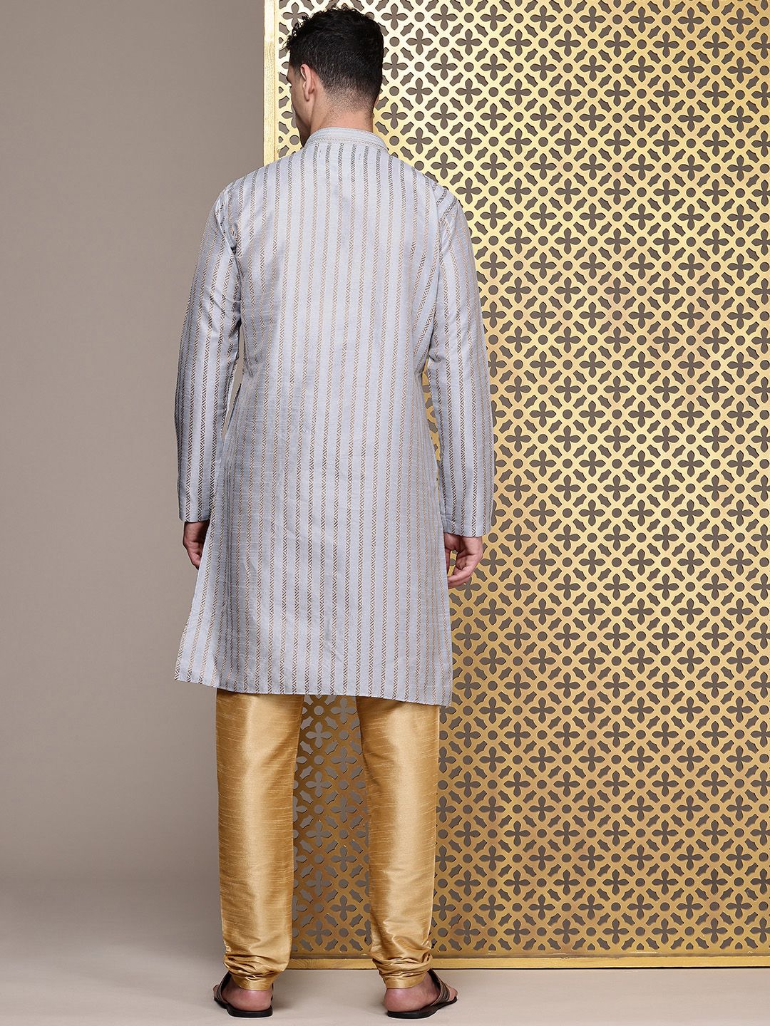 House of Pataudi Woven Design Regular Jashn Kurta With Churidar