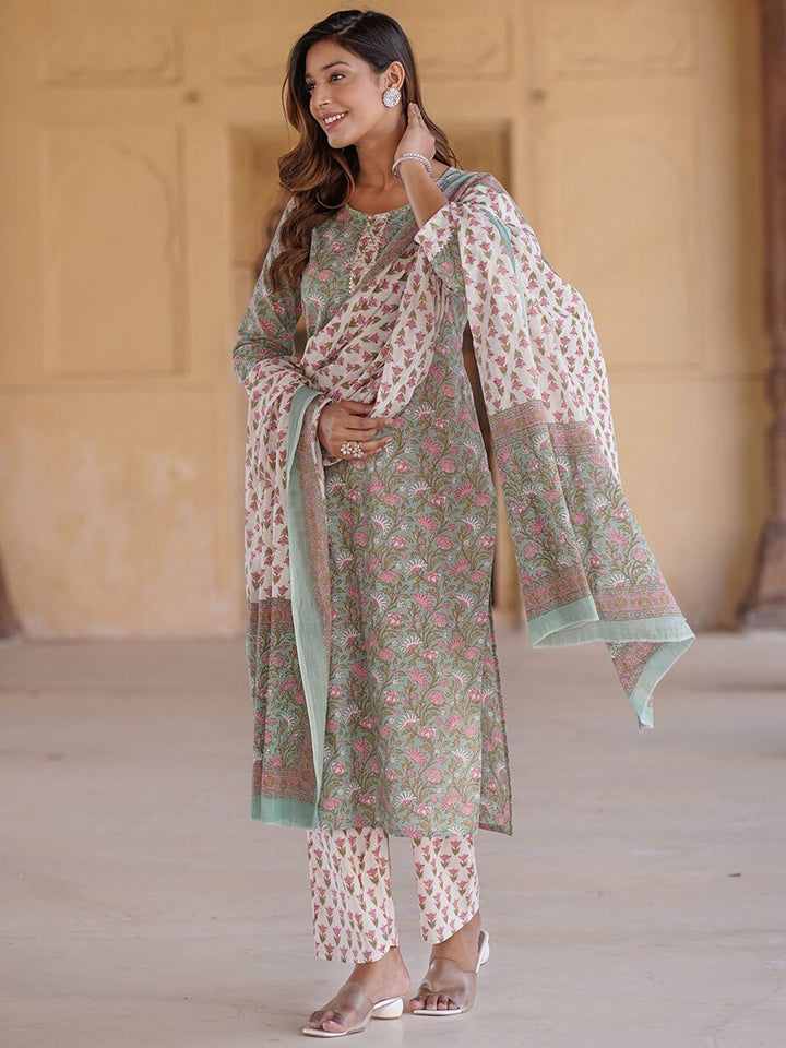 Kalini Floral Printed Pure Cotton Kurta dengan Seluar & Dupatta