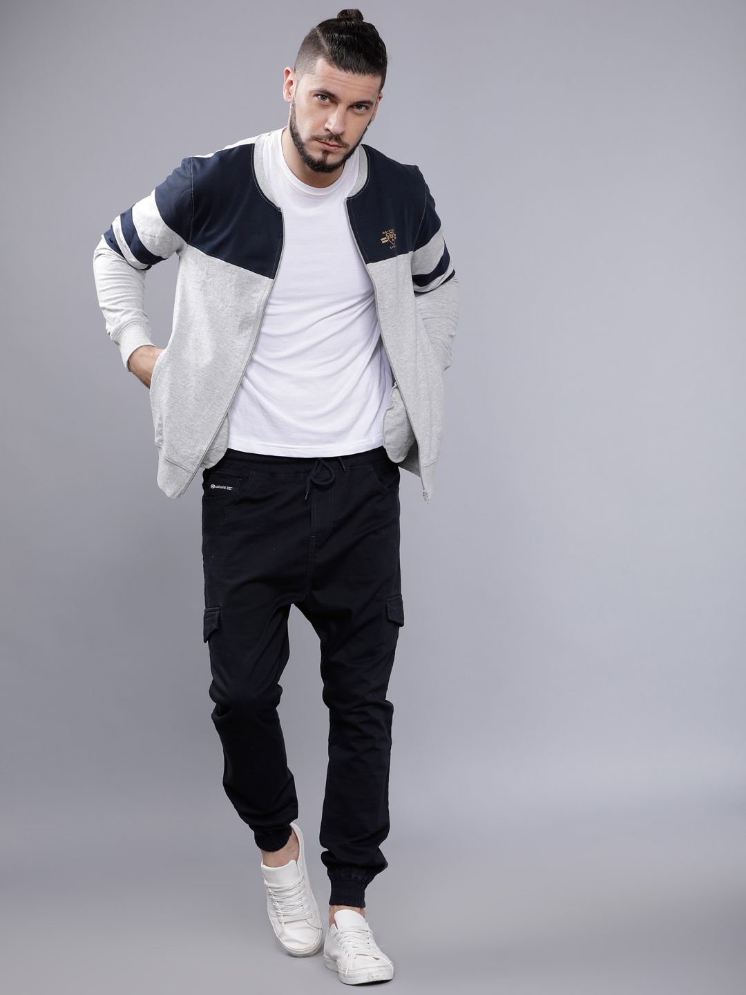 The Indian Garage Co Men Grey Melange & Navy Blue Colourblocked Sweatshirt
