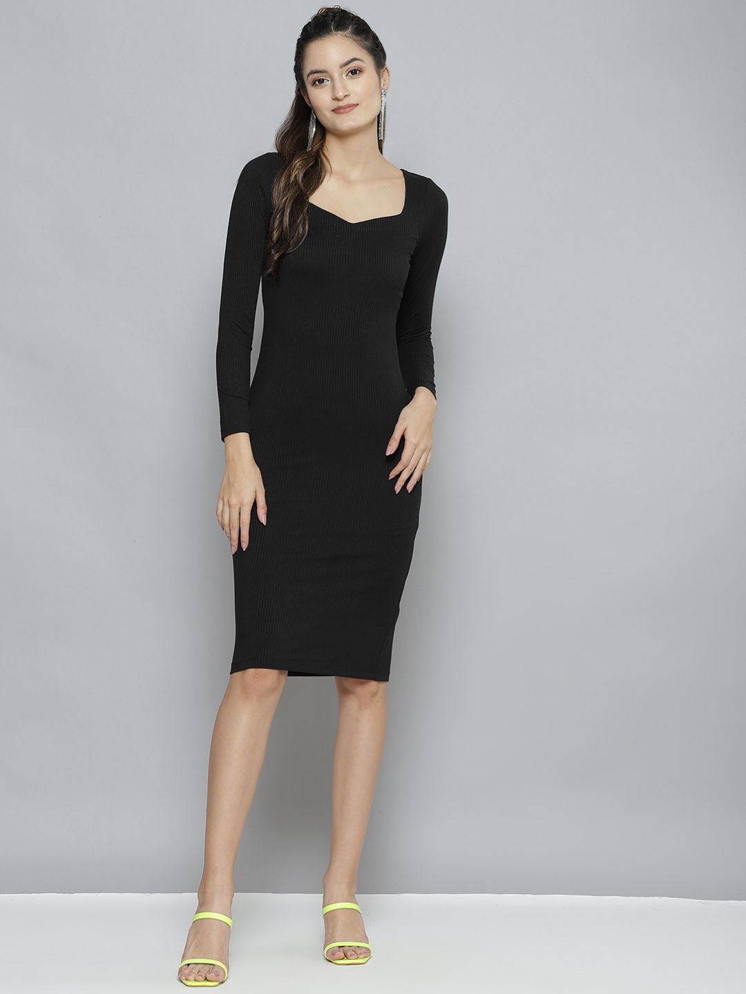 SASSAFRAS Black Bodycon Dress