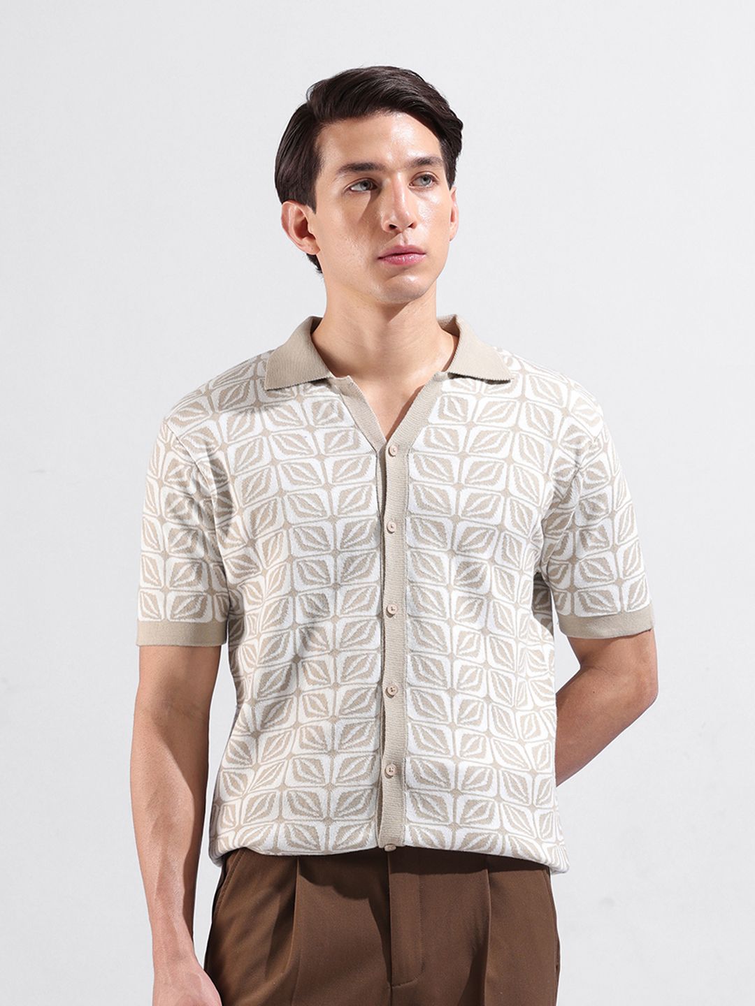 The Indian Garage Co Men Slim Fit Geometric Casual Flat Knit Shirt
