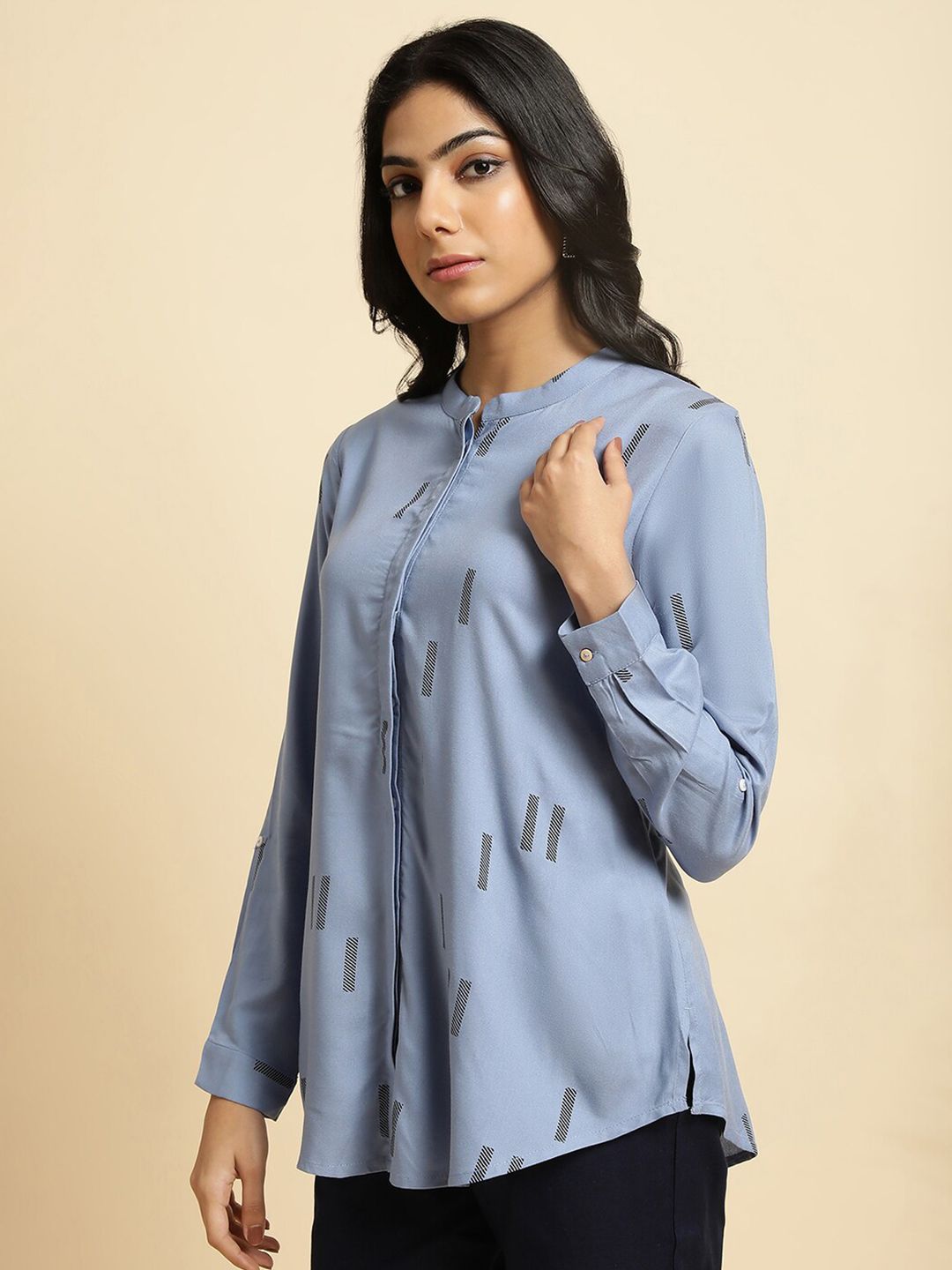 W Blue Floral Print Mandarin Collar Shirt Style Top