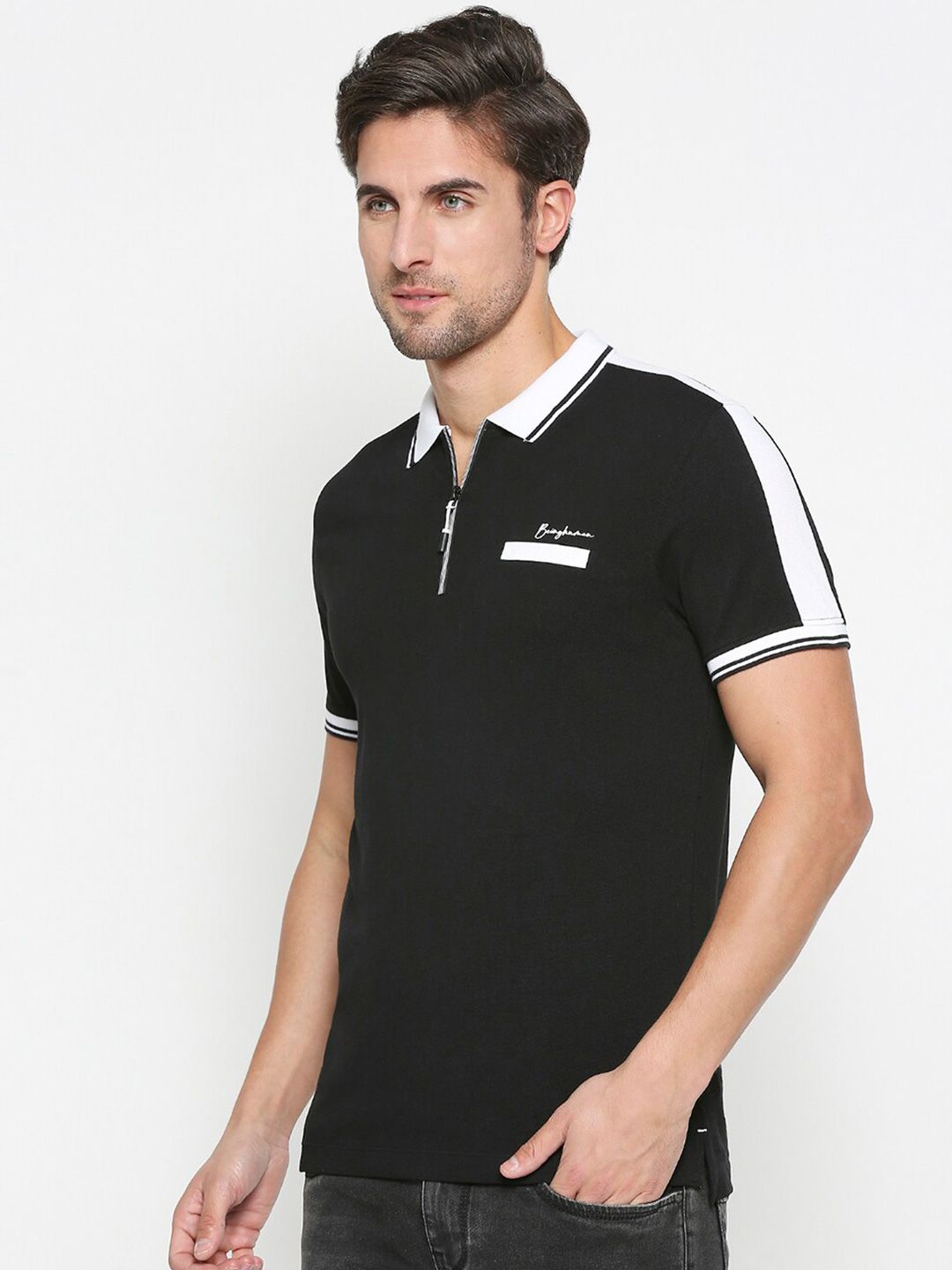 Menjadi T-Shirt Kasual Polo Manusia