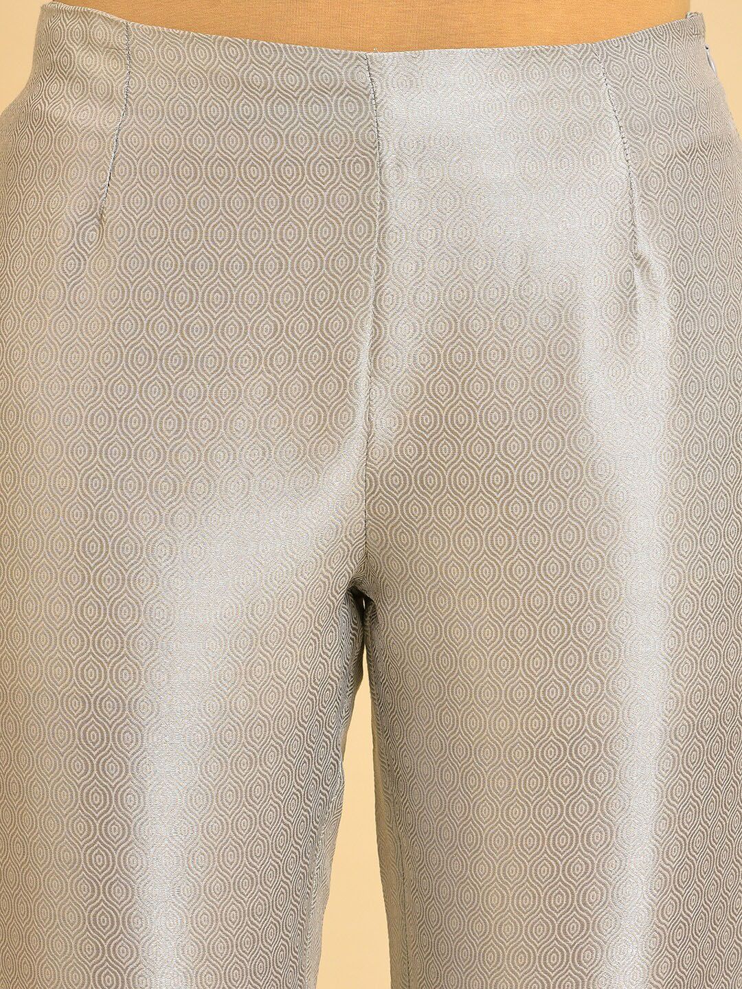 W Women Silver-Toned Comfort Slim Fit Cropped Trousers