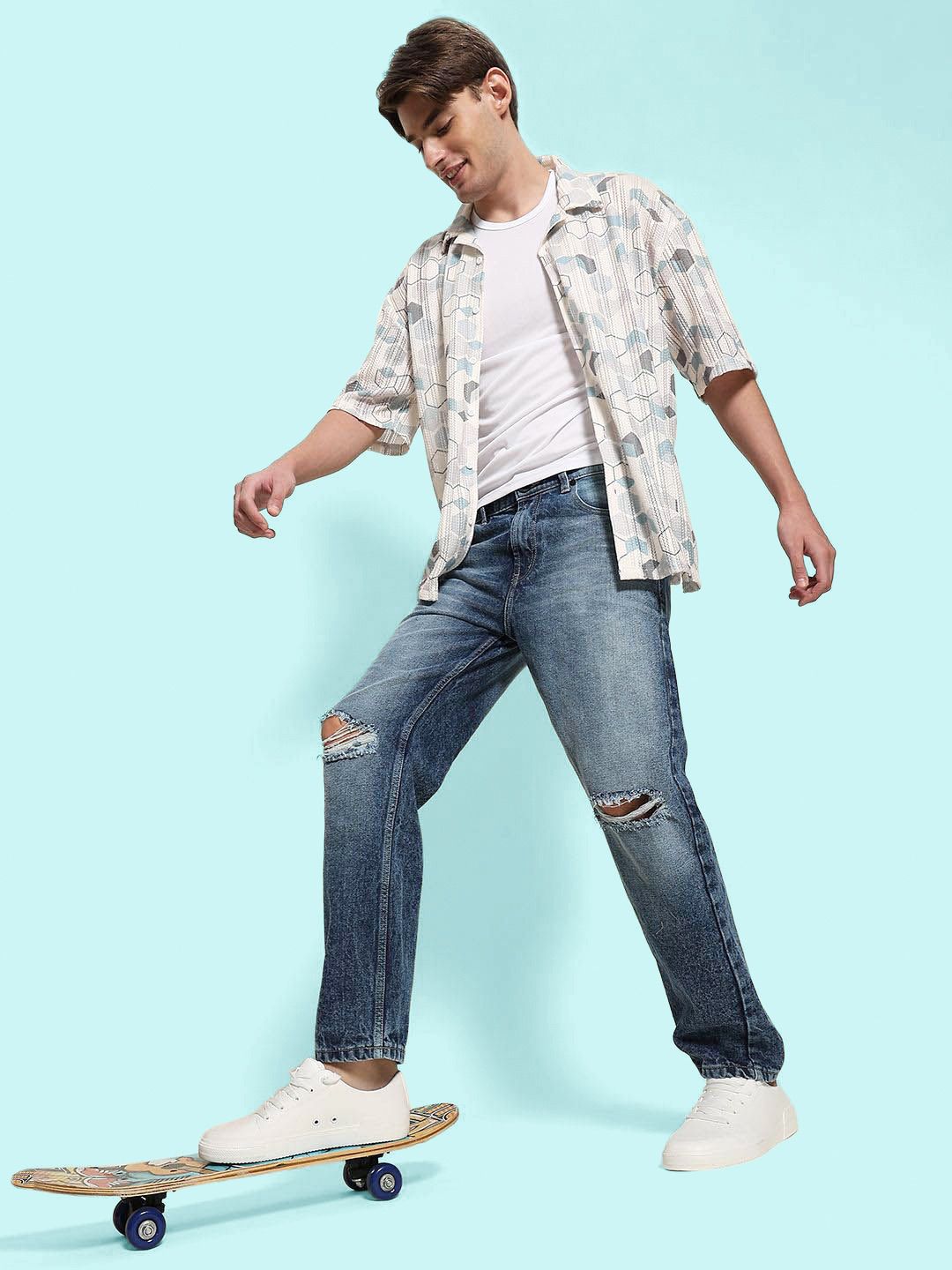 Bene Kleed Men Relaxed Fit Slash Knee Heavy Fade Jeans