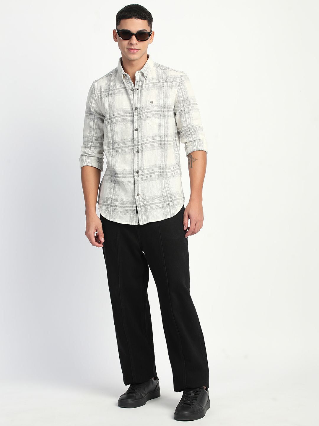 THE BEAR HOUSE Men Slim Fit Tartan Checks Button-Down Collar Opaque Casual Shirt