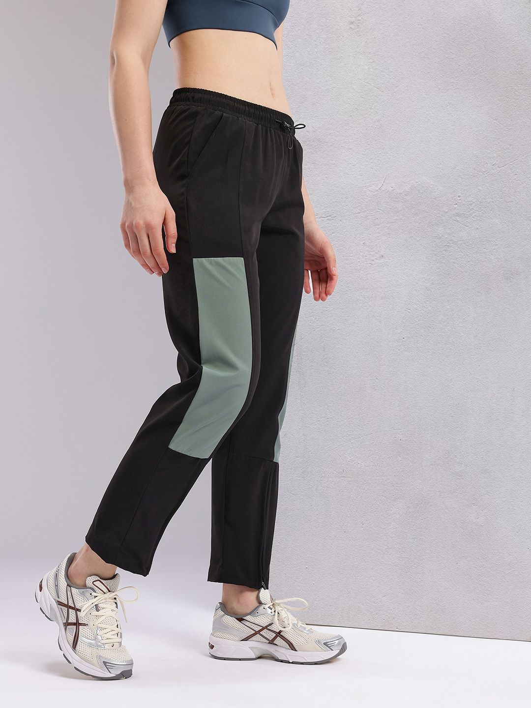 HRX by Hrithik Roshan Women Colourblocked Cropped Running Track Pants with Zip Detail
