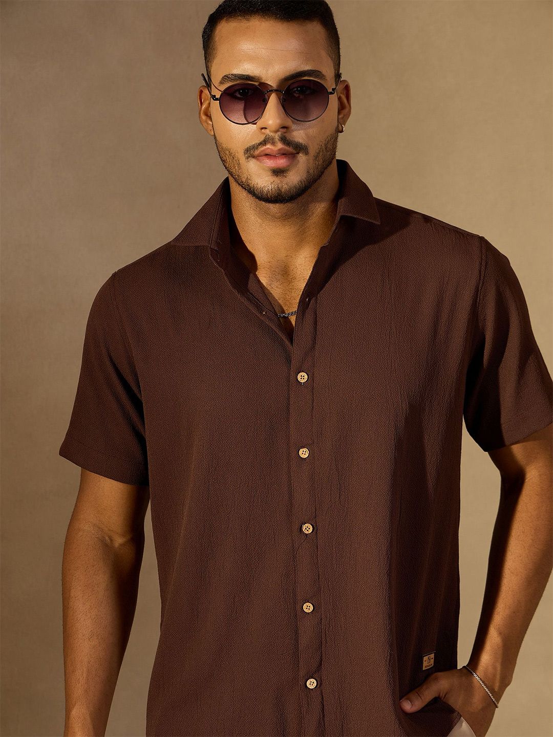 DENNISON Men Solid Spread Collar Oversized Smart Casual Shirt