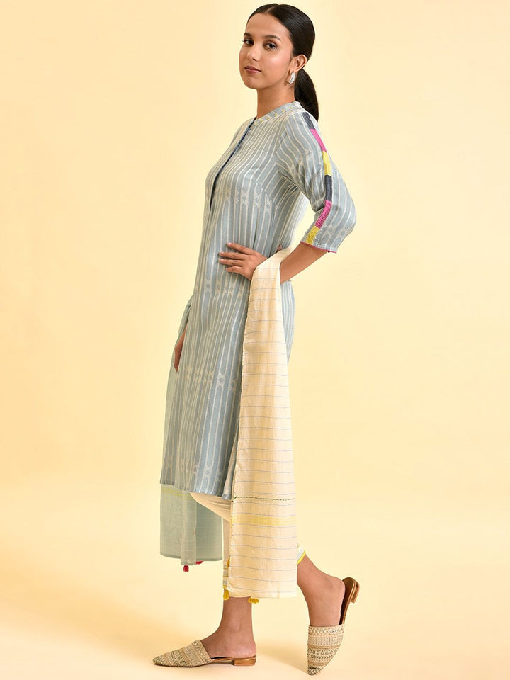 W Vertical Striped Regular Kurta With Trousers & Dupatta