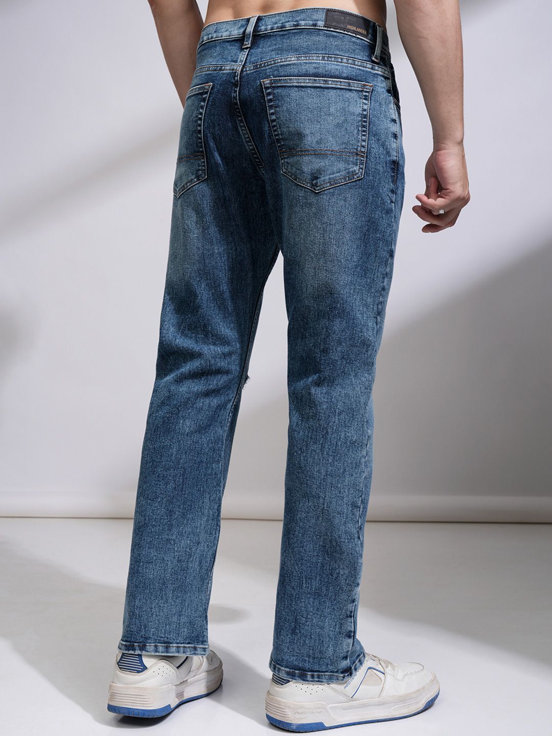 HIGHLANDER Men Bootcut Mid-Rise Light Fade Mildly Distressed Stretchable Jeans