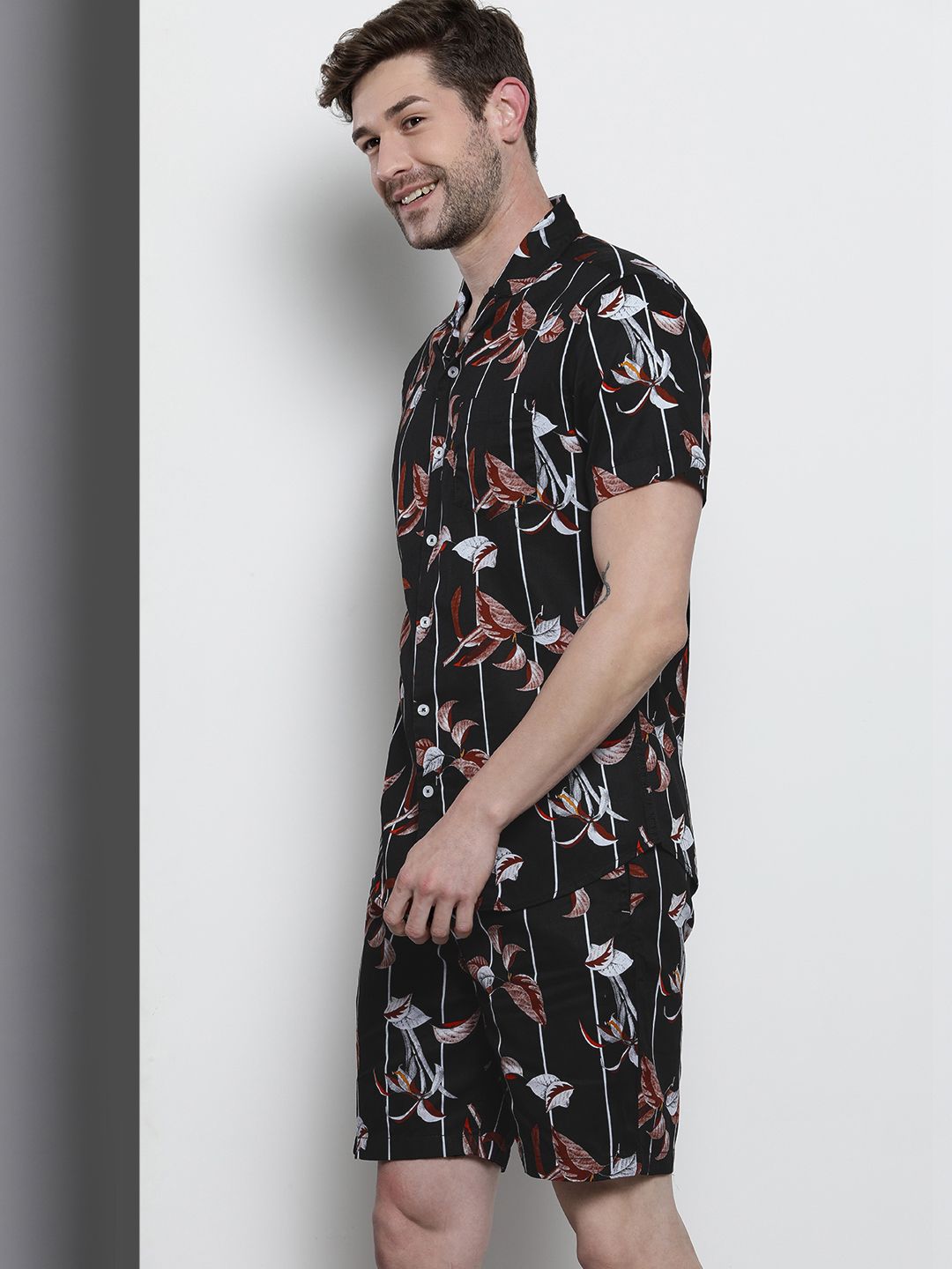The Indian Garage Co Men Black Printed Pure Cotton Night Suit
