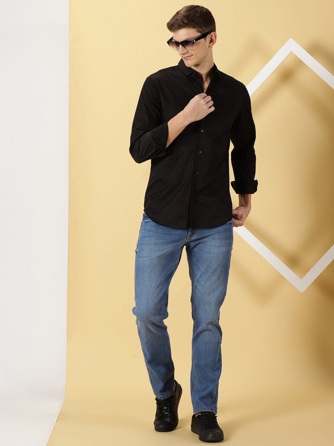 Thomas Scott Classic Slim Fit Spread Collar Casual Shirt