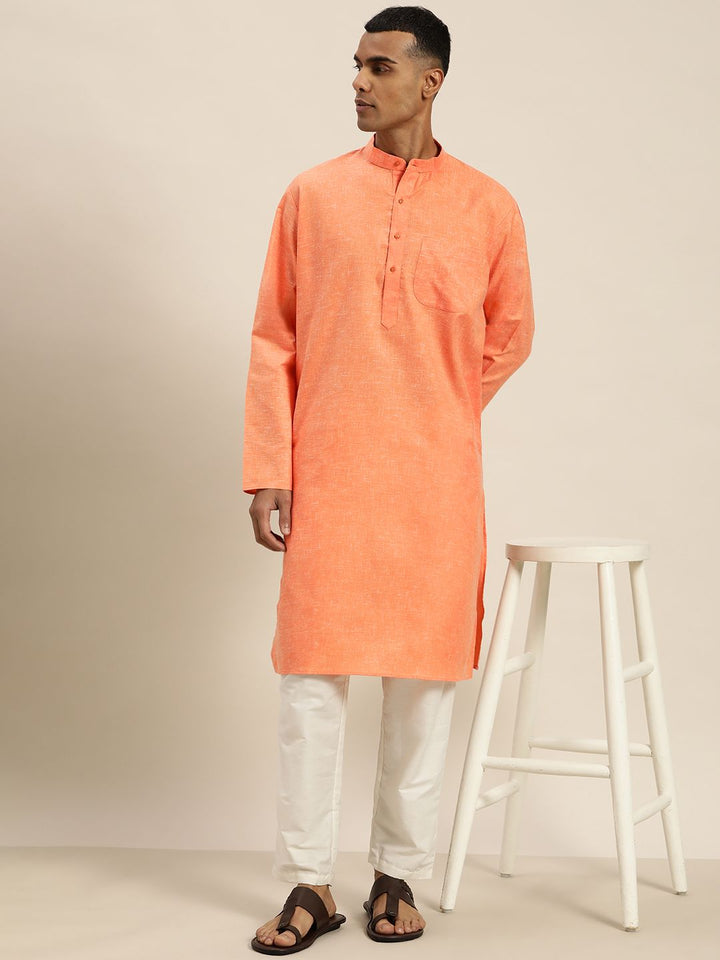 SOJANYA Men Orange Dobby Kurta