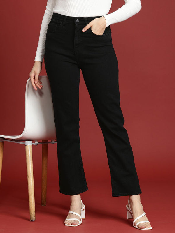 semua tentang anda wanita lurus sesuai dengan seluar jeans regangan tinggi