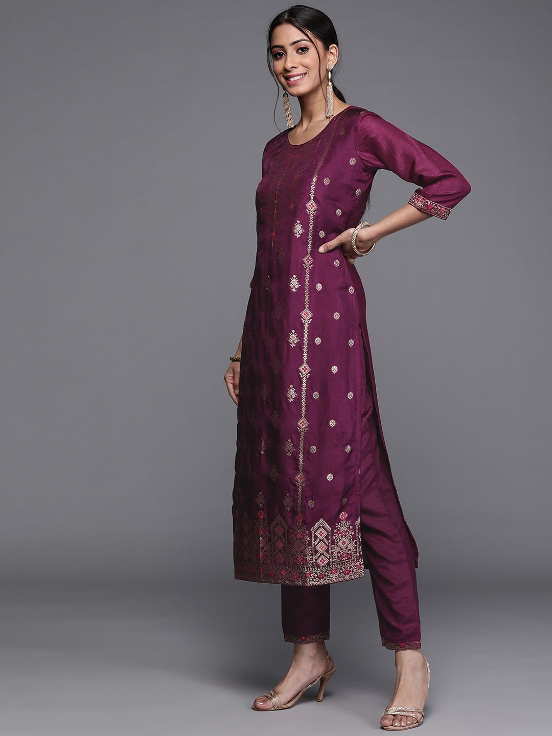 Libas Women Aubergine & Gold Ethnic Motifs Zari Straight Kurta with Trousers Dupatta