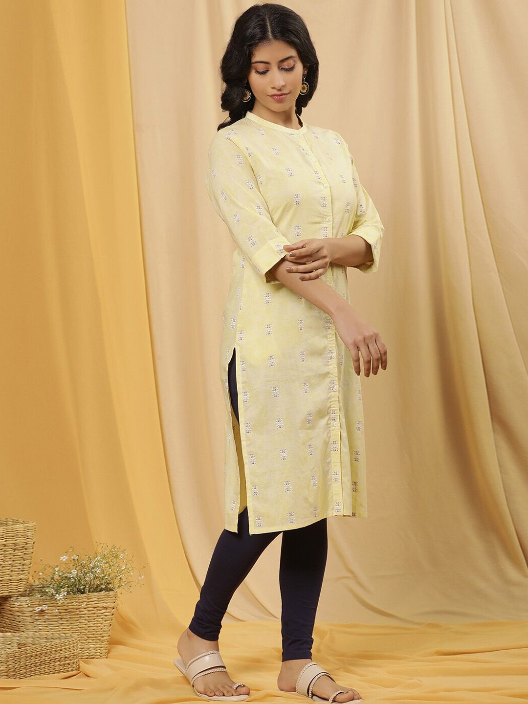 W Floral Printed Regular Pure Cotton Kurta With Tight