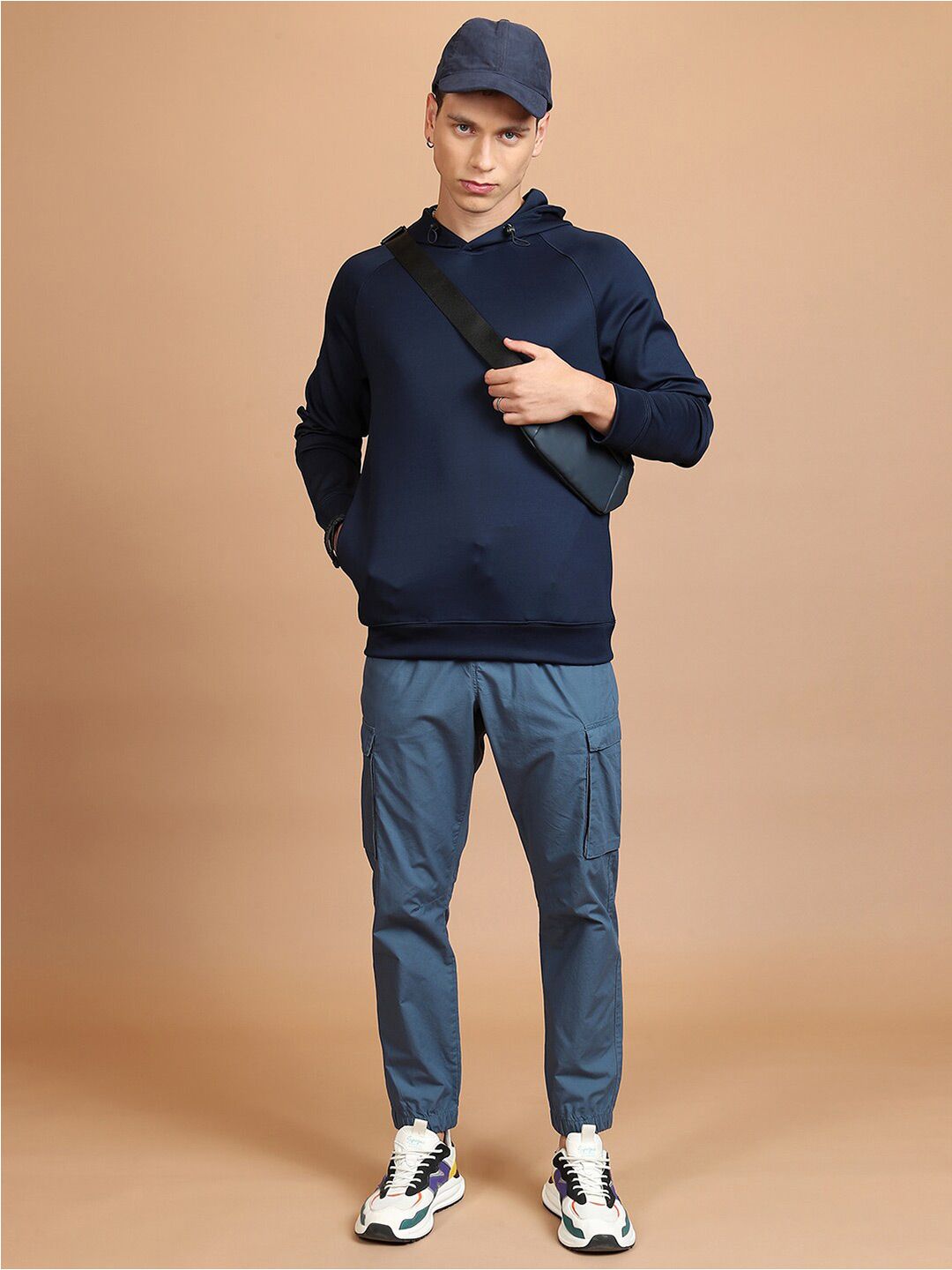 HIGHLANDER Hooded Raglan Sleeves Sweatshirt