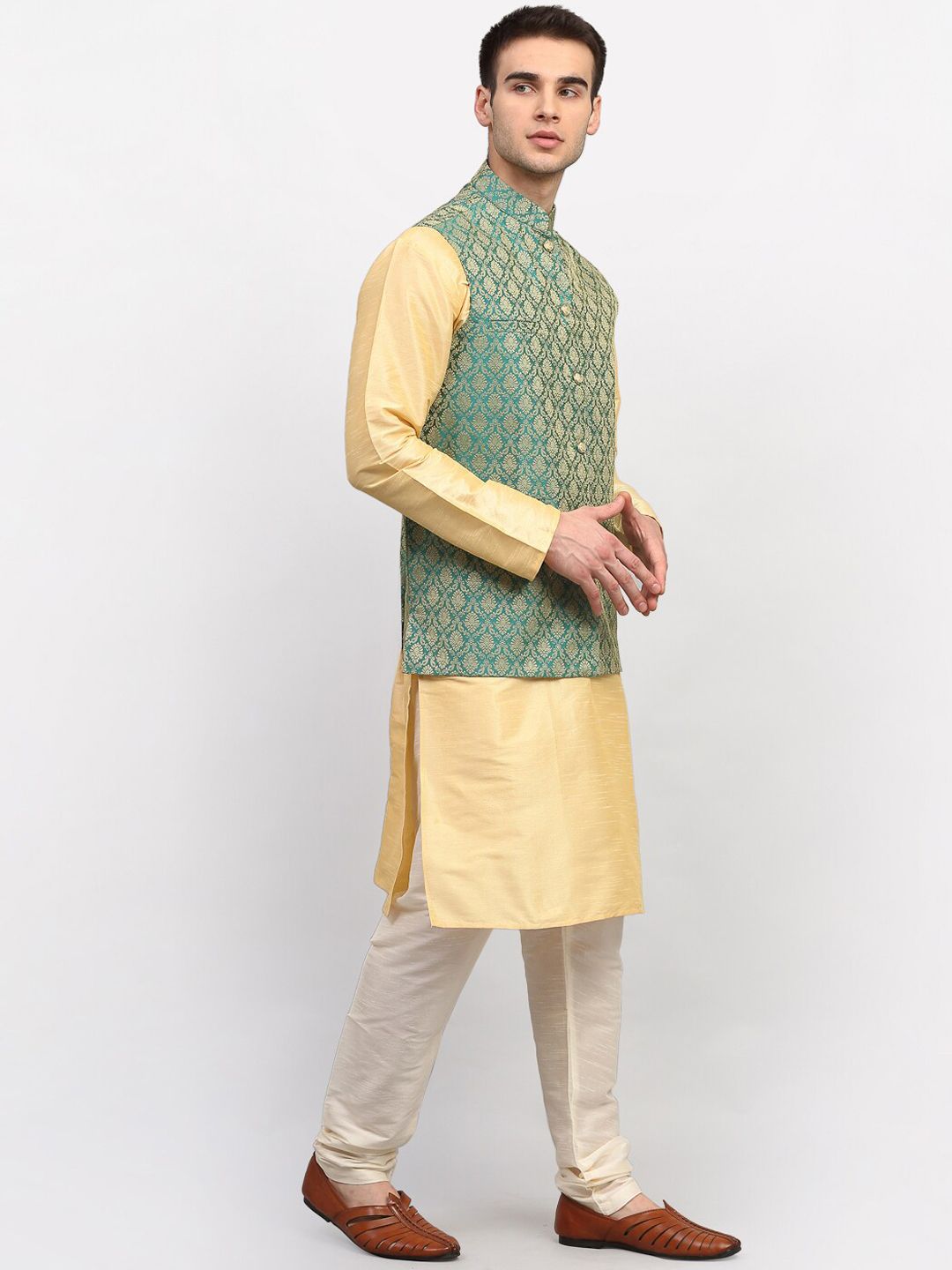 Jompers Men Green & Gold-Coloured Woven-Design Nehru Jacket