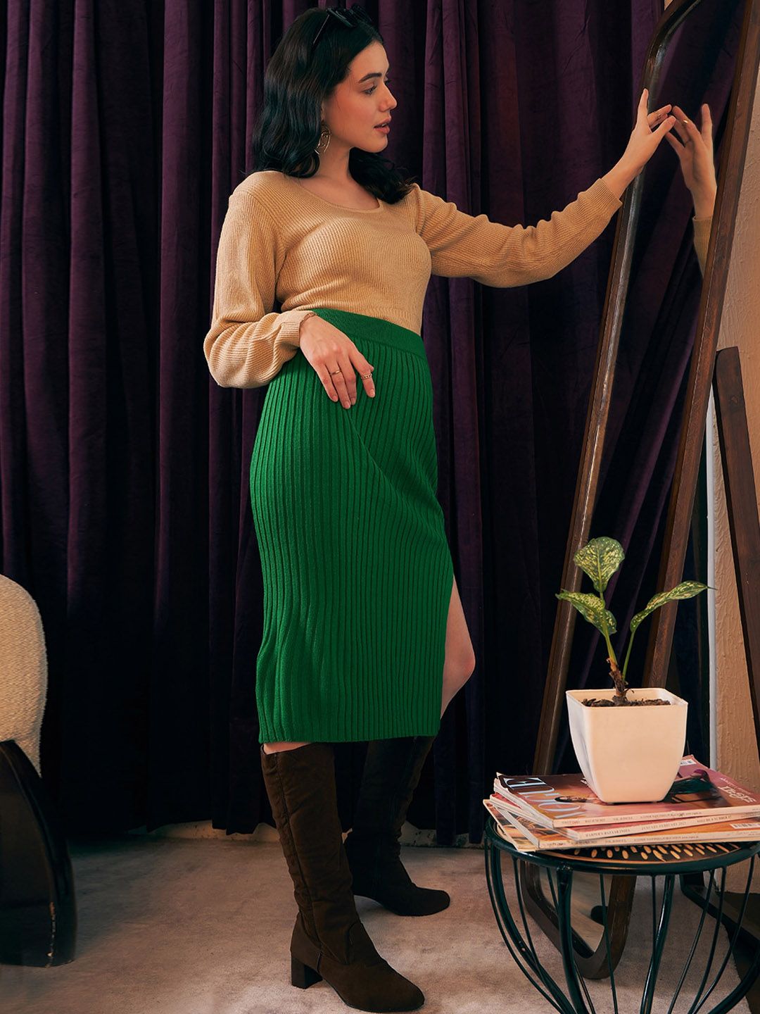 Berrylush Green Ribbed Side-Slit Pencil Midi Skirt
