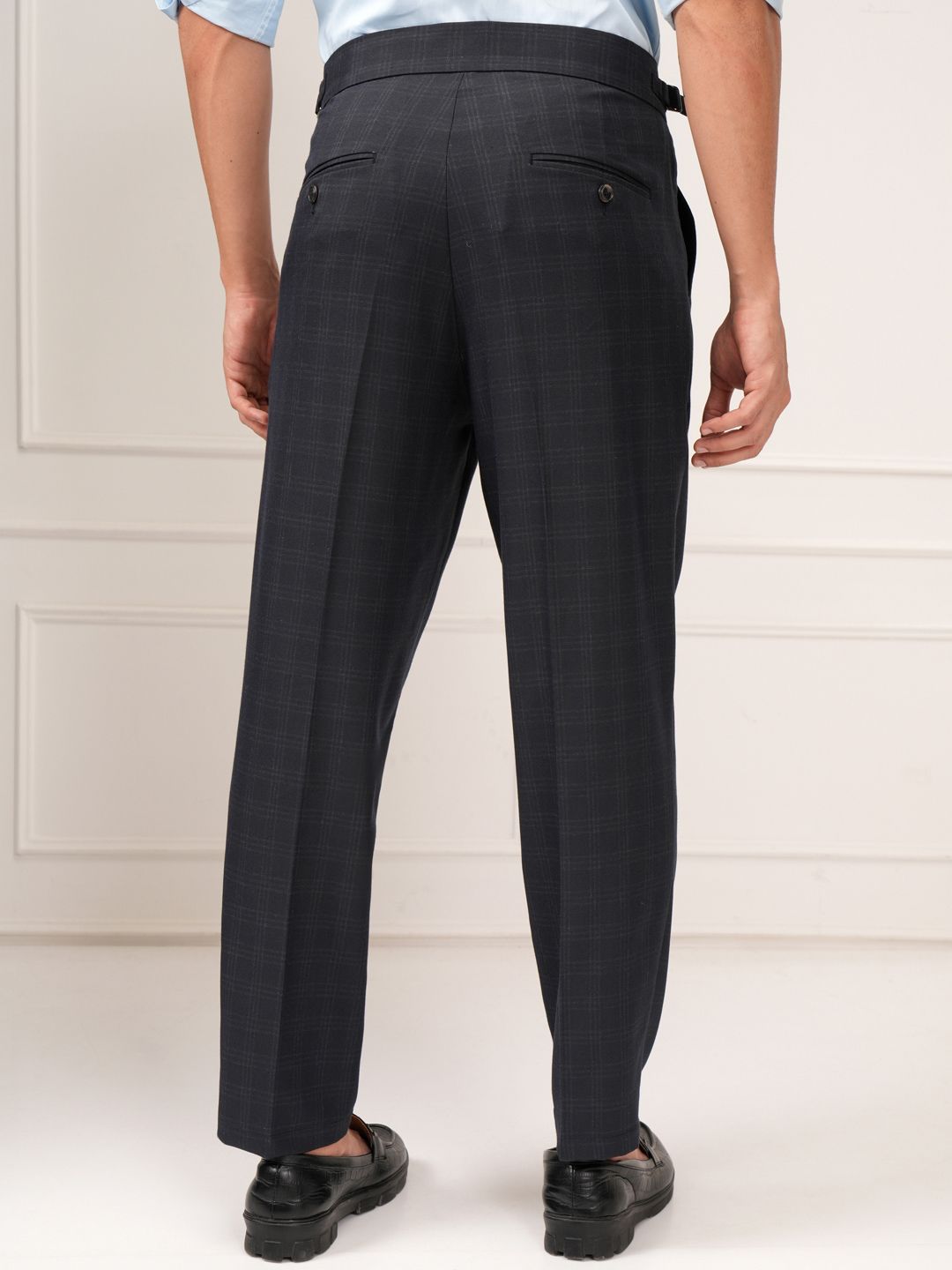 HIGHLANDER Men Mid-Rise Pleated Formal Trousers