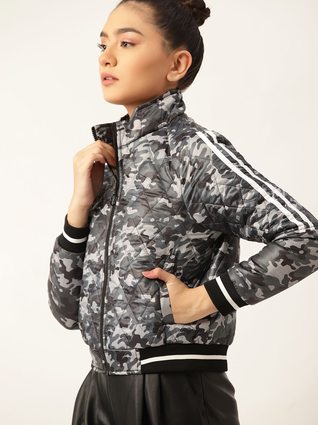 DressBerry Women Grey & Black Camouflage Quilted Jacket