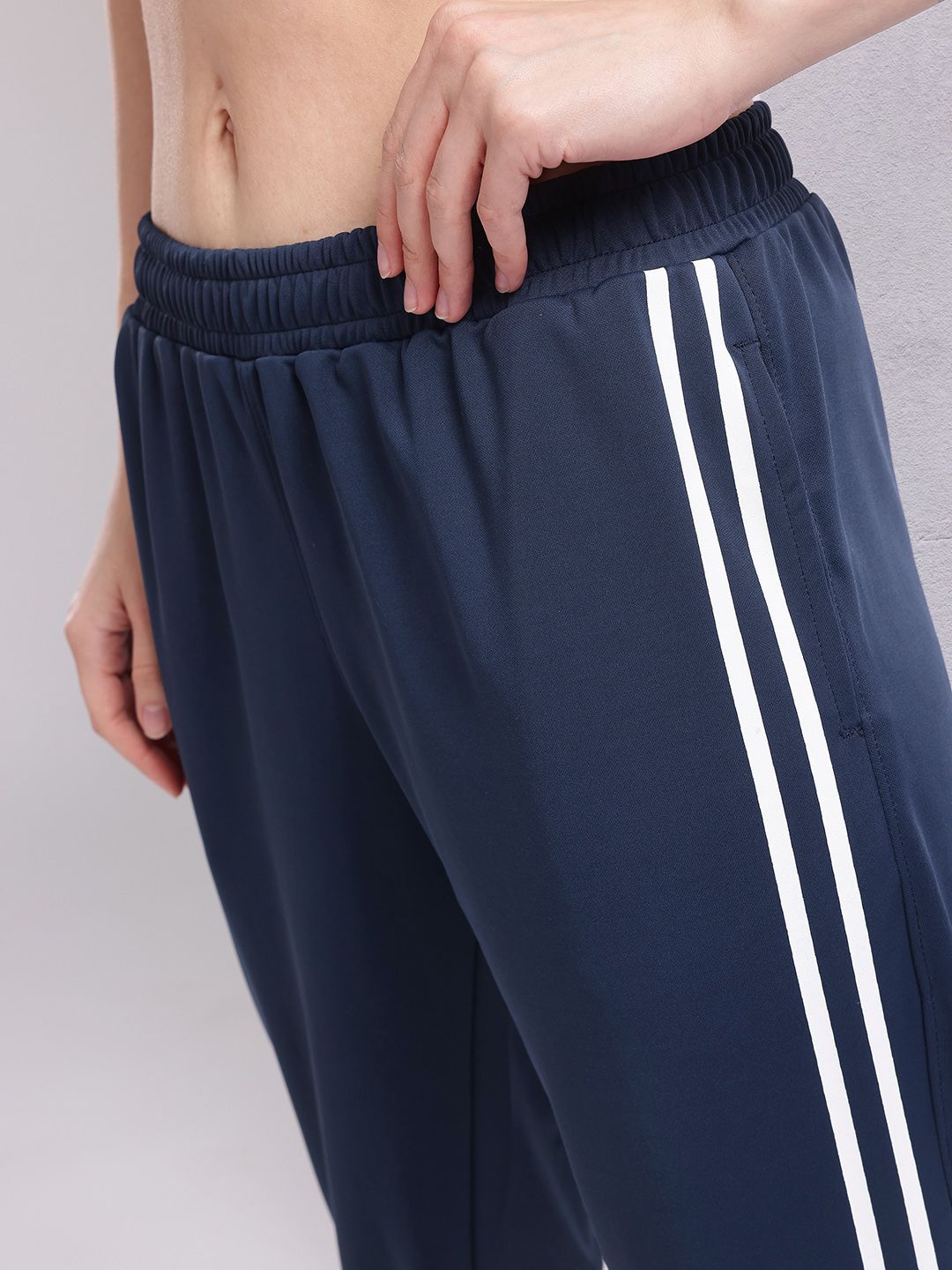 HRX by Hrithik Roshan Women Regular Fit Rapid Dry Training Joggers