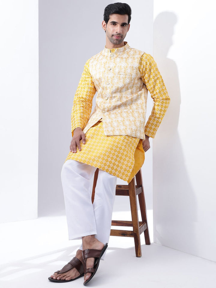 Anouk Men Ethnic Motifs Printed Kurta with Pyjamas & Nehru jacket