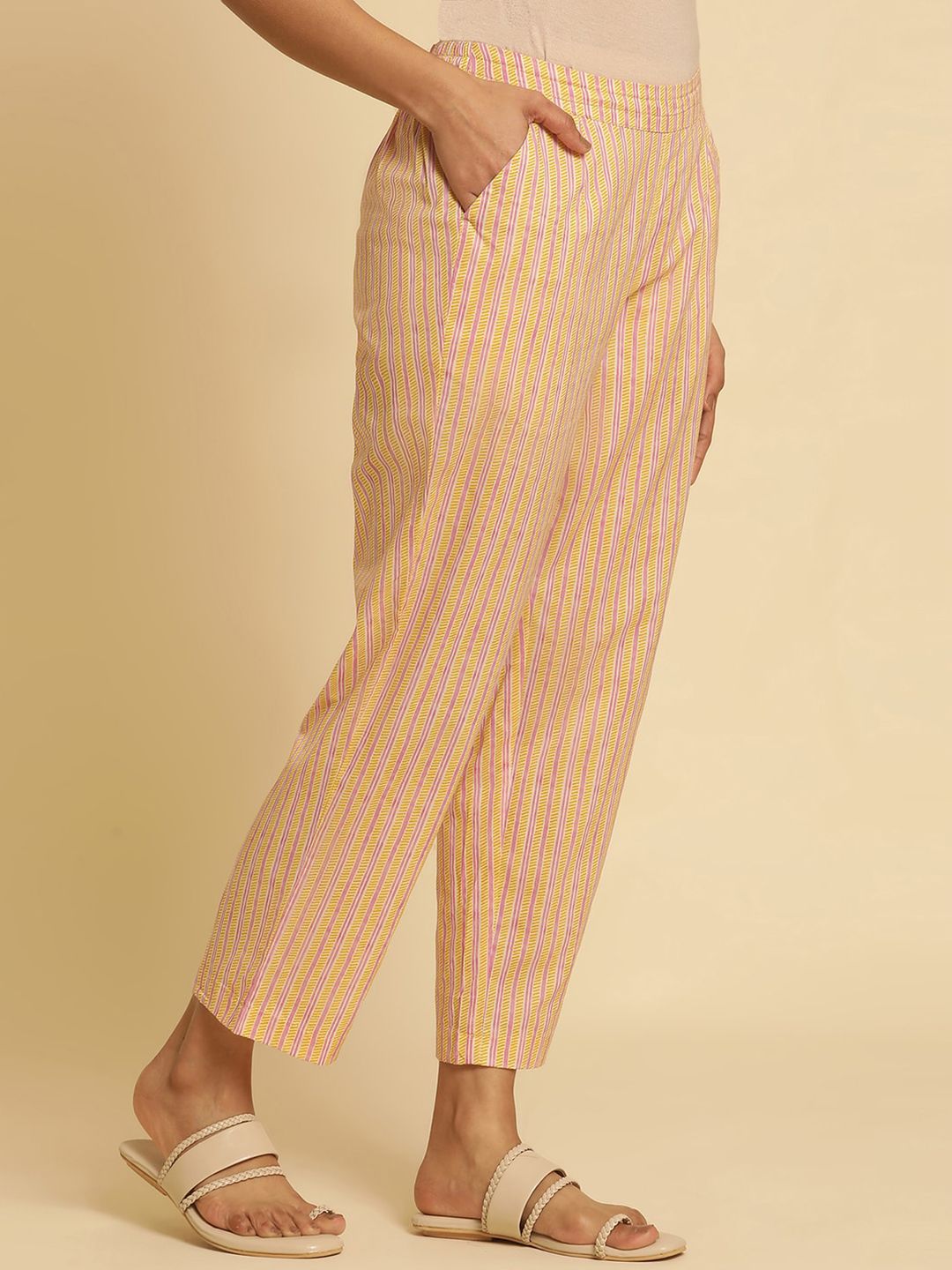 W Women Geometric Printed Straight Fit Pure Cotton Ethnic Trousers