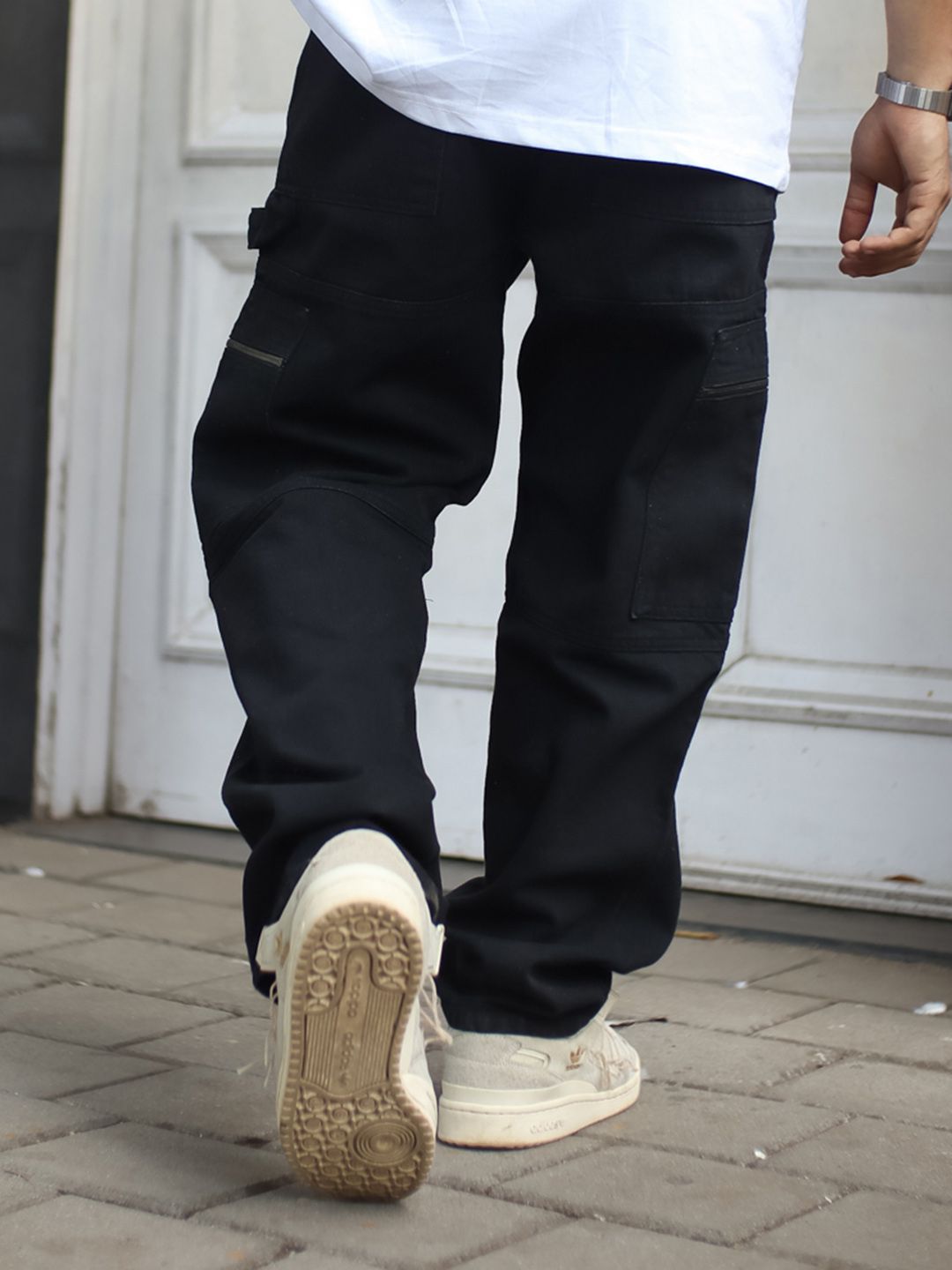 Powerlook Men Black Clean Look Pure Cotton Cargo Jeans