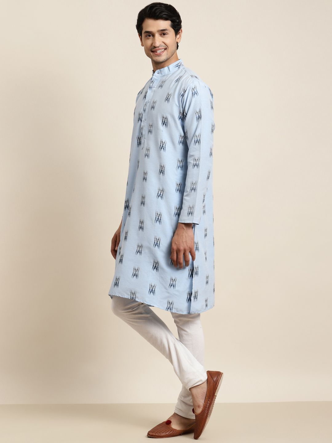 Anug by SOJANYA Men Blue Mandarin Collar Pure Cotton Kurta