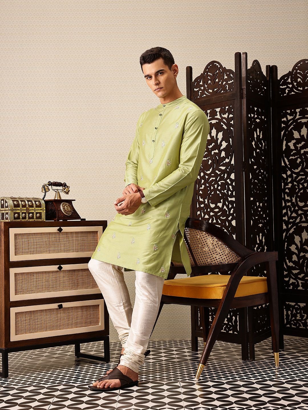 House of Pataudi Floral Embroidered Band Collar Thread Work Jashn Kurta