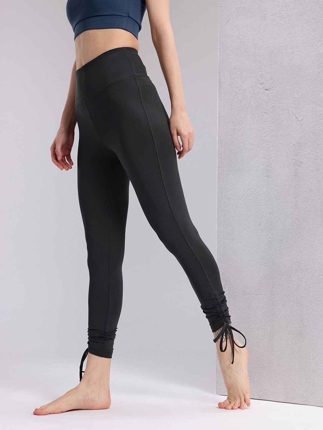 HRX by Hrithik Roshan Women Ruched Tie-ups Yoga Tights