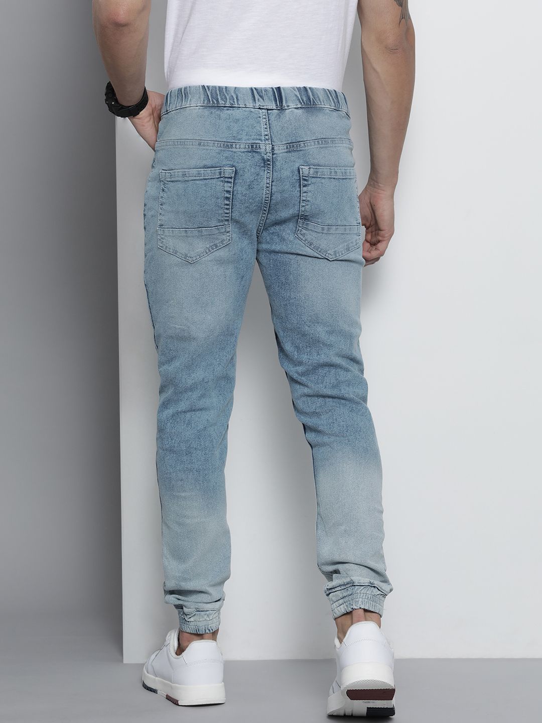 The Indian Garage Co Men Jogger Mid-Rise Heavy Fade Stretchable Jeans