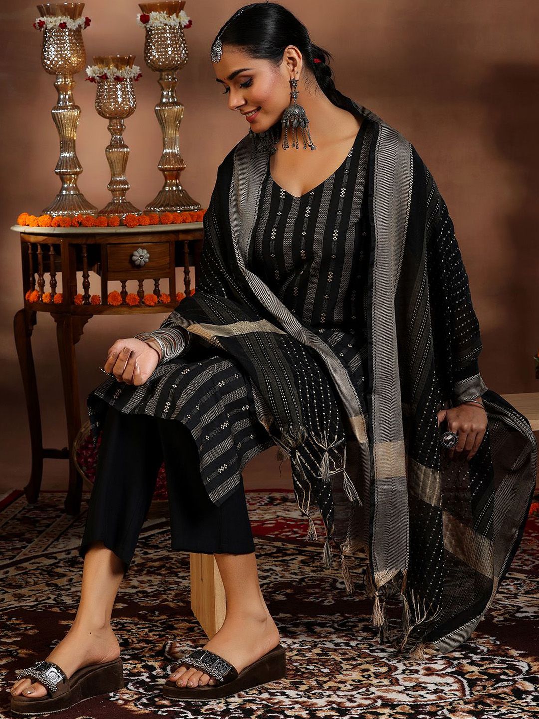 Libas Ethnic Motifs Thread Work Straight Kurta with Trousers & With Dupatta