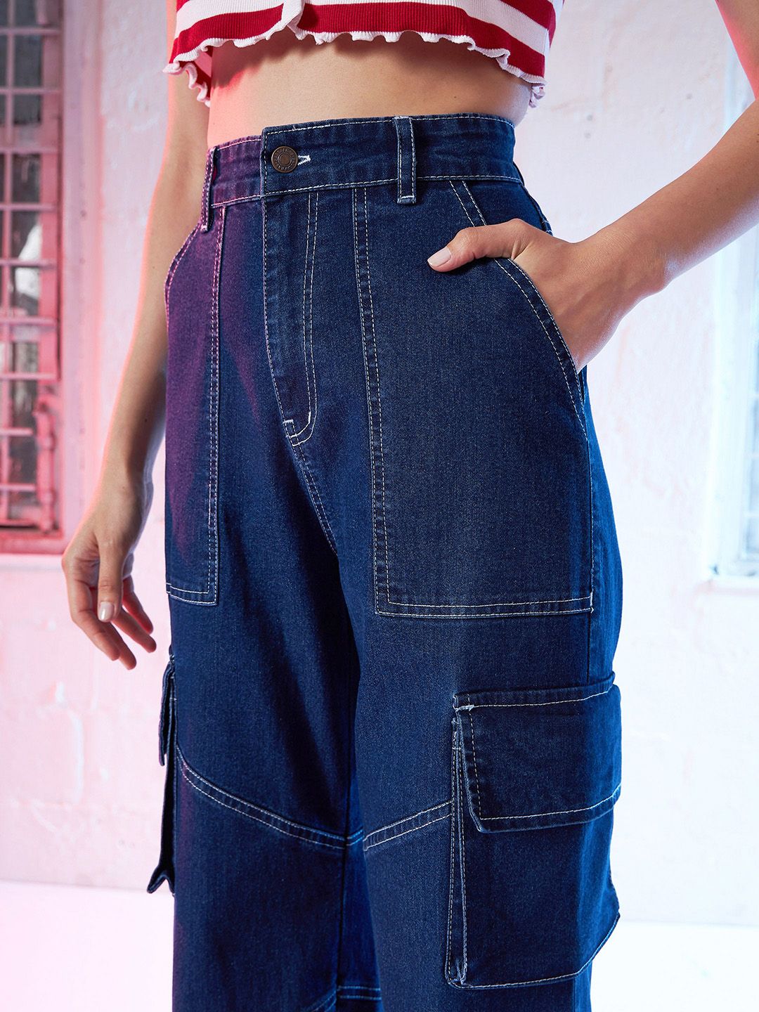 SASSAFRAS Women High Rise Straight Fit Clean Look Stretchable Cargo Jeans