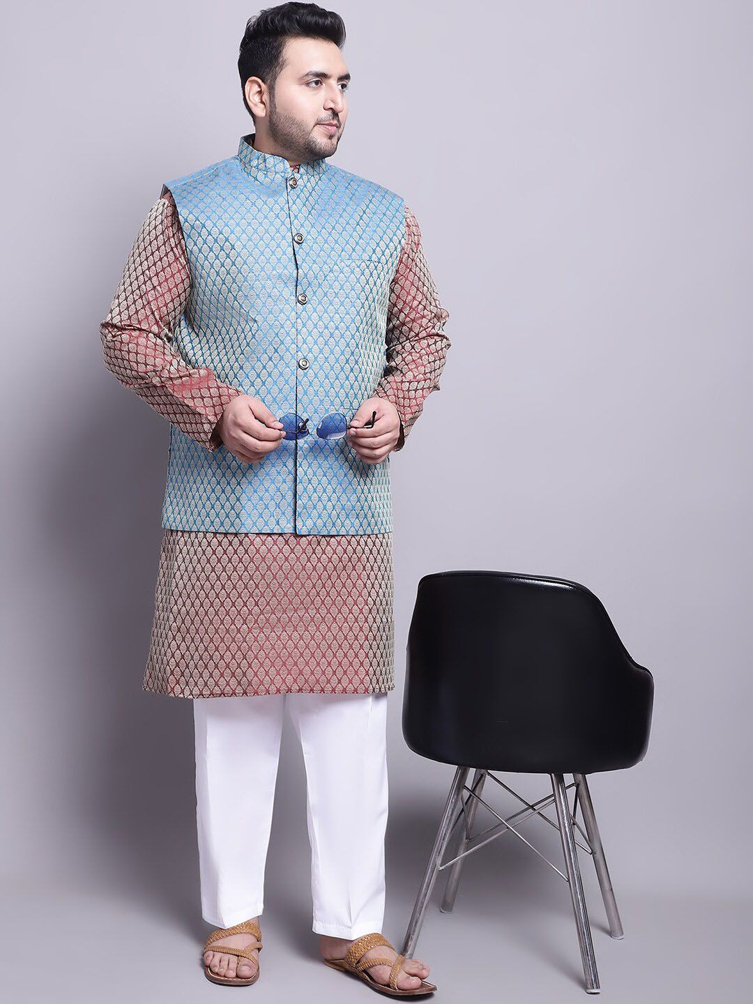 SOJANYA PLUS Woven Design Kurta With Pyjamas & With Nehru Jacket