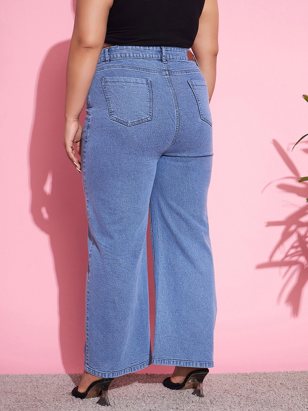SASSAFRAS Curve Women Plus Size Straight Fit High-Rise Low Distress Stretchable Jeans