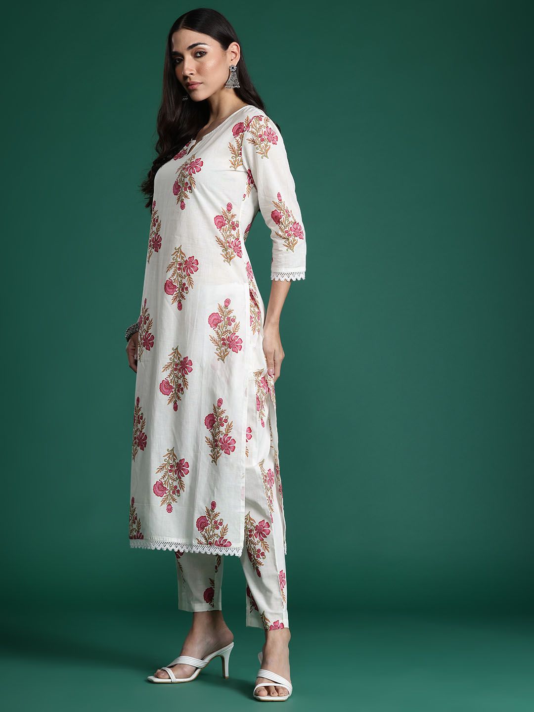 Indo Era Women Floral Printed Pure Cotton Kurta with Trousers