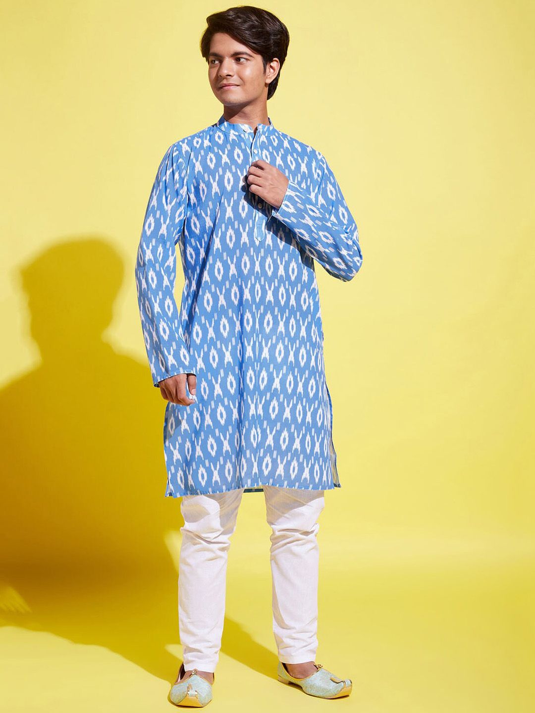VASTRAMAY Boys Blue Ethnic Motifs Printed Kurta with Churidar