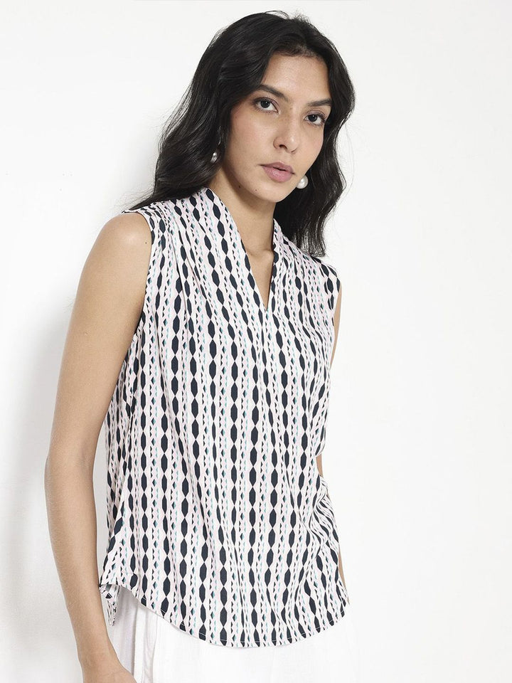 Rareism Geometric Printed V-Neck Cotton Top