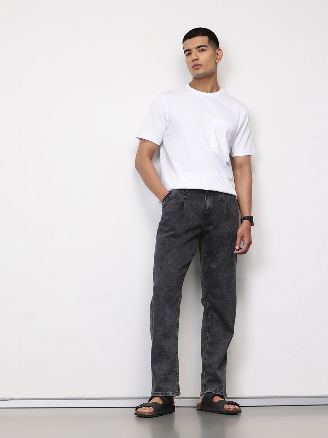 ether Grower Men Comfort Fit Mid-Rise Light Fade Stretchable Jeans